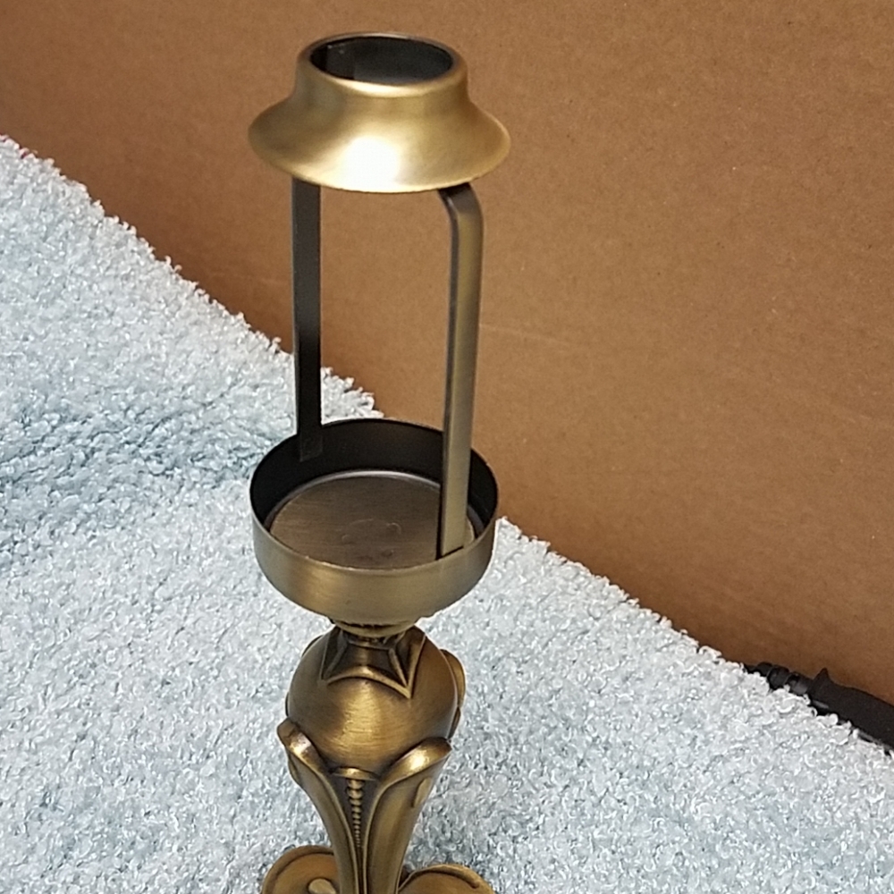 Hydrangea Tealight Lamp - Picture 3 of 7